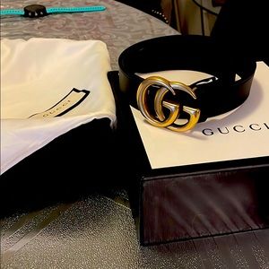 Gucci belt ( gold )